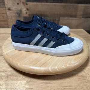 Adidas Men’s Blue/White Matchcourt Lace-up Low Sneakers BY3983 Size 5